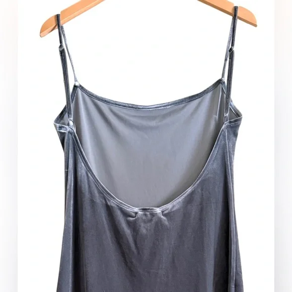 REFORMATION Cocktail Party City Chic Timeless Versatile Velvet Slip Dress L NWT - Picture 8 of 10